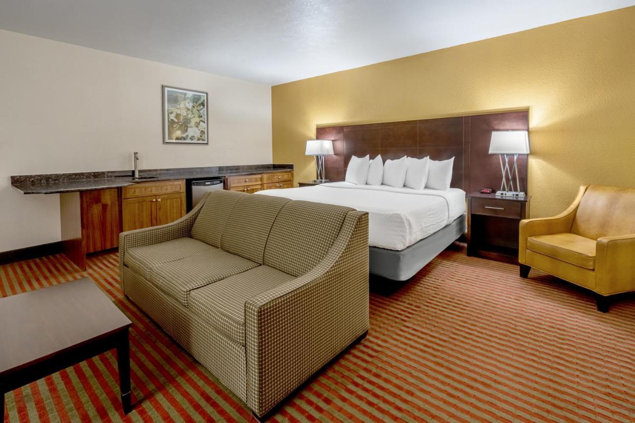 Grand Williston Hotel And Conference Center Ngoại thất bức ảnh