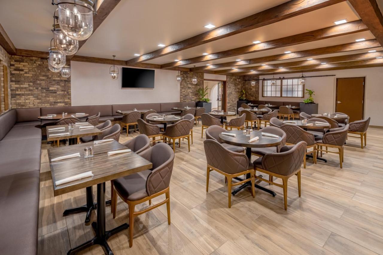 Grand Williston Hotel And Conference Center Ngoại thất bức ảnh