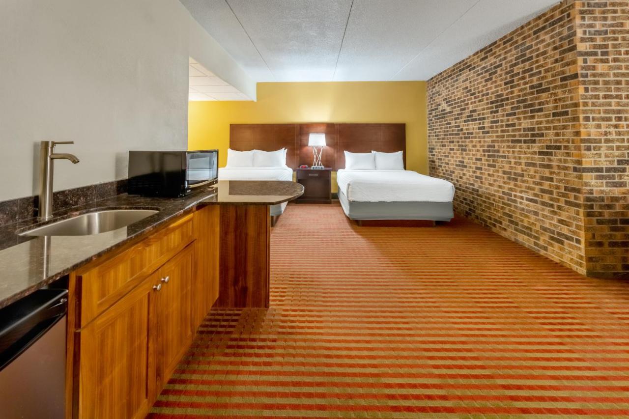 Grand Williston Hotel And Conference Center Ngoại thất bức ảnh