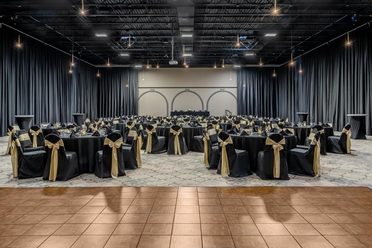 Grand Williston Hotel And Conference Center Ngoại thất bức ảnh