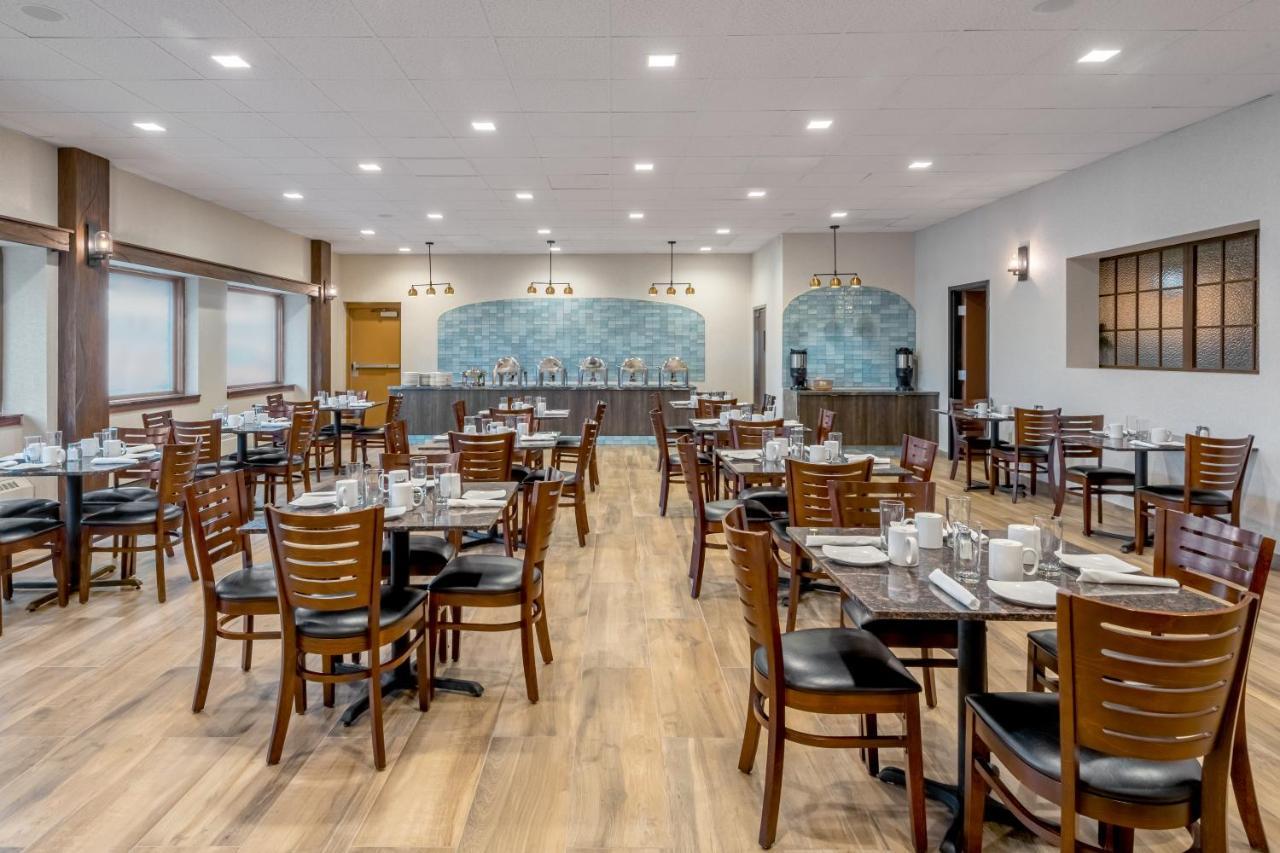 Grand Williston Hotel And Conference Center Ngoại thất bức ảnh